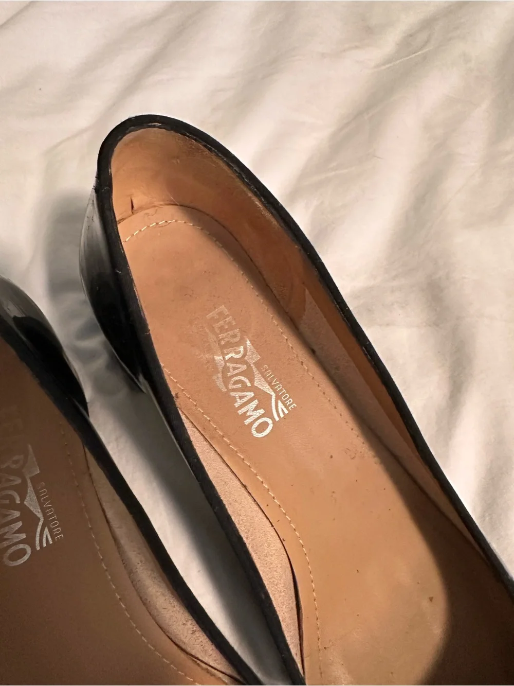 Size 10 Salvatore Ferragamo Black Patent Leather Bow Round-Toe Flats VGUC